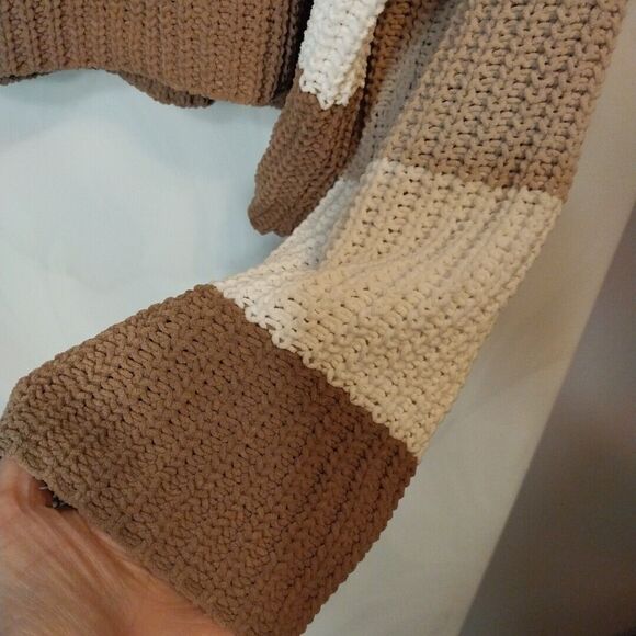 Women's Sweater Sz M Cropped Colorblock Striped Oversized Chunky Warm Cozy Cute - Picture 3 of 10